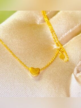 24K Heart pendant & 18 K gold necklace. Unisex jewelry